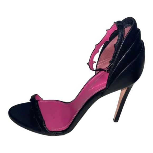 Oscar Tiye Black Strappy Leather Heels RARE EU 39 US 8.5 - Picture 3 of 10